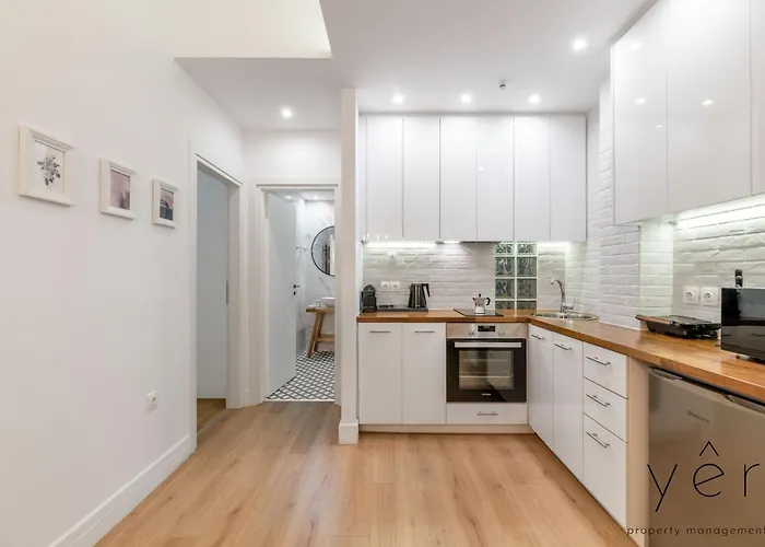 Trendy Living In Koukaki! "Hotspot!" Nighttime Noise Possible