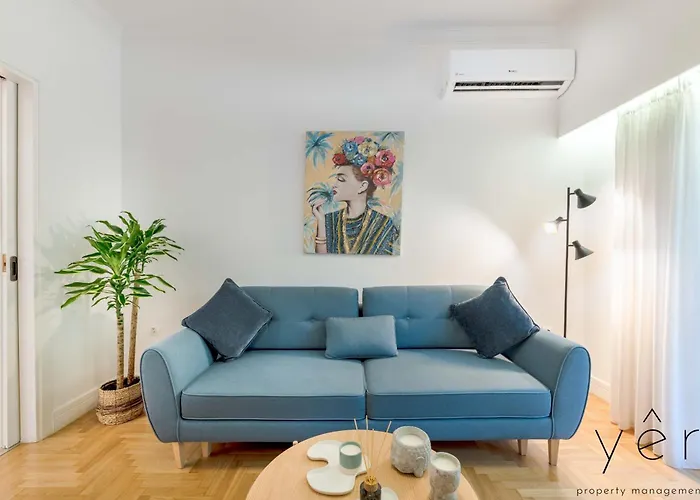 Trendy Living In Koukaki! "Hotspot!" Nighttime Noise Possible